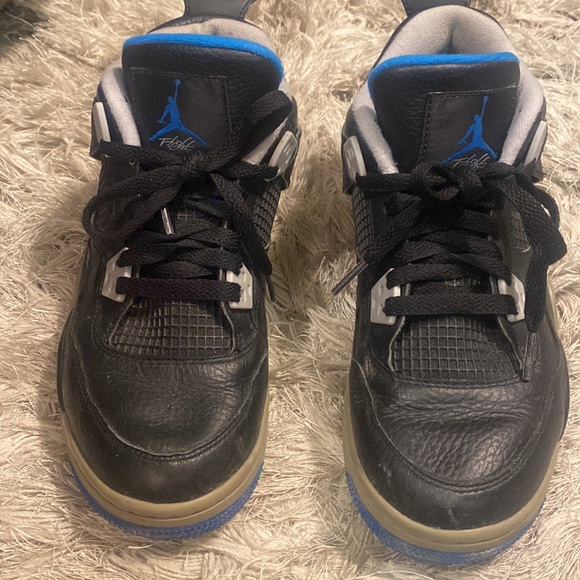 Jordan’s blue and black - Picture 3 of 4